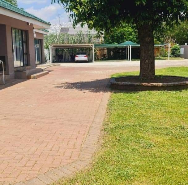Starpoint Guest House Vereeniging Exterior foto